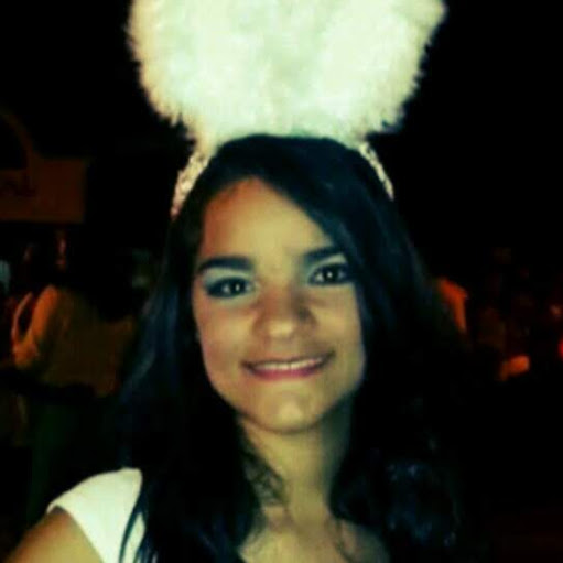 Reina Rojas Photo 11