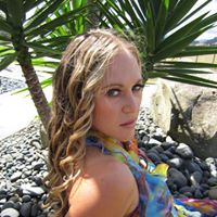 Elizabeth Savage Photo 42
