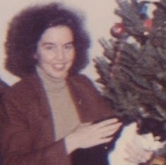 Gloria Lane Photo 26