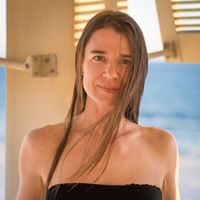 Elizabeth Ross Photo 46