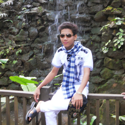 Nyi Min Photo 1