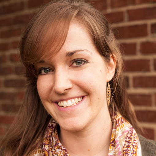 Mindy Cook Photo 39
