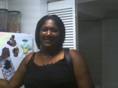 Lisa Green Photo 23