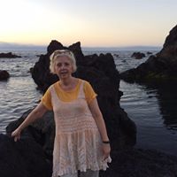Helen Farrar Photo 10