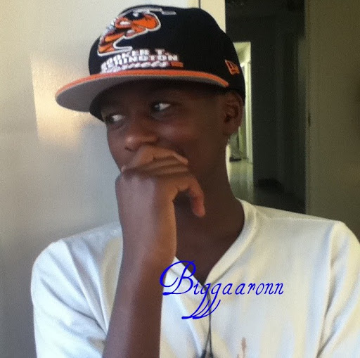 Aaron Yarbrough Photo 5
