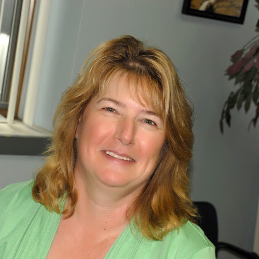 Lisa Wright Photo 27