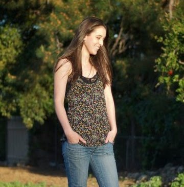 Rachael Williams Photo 30