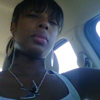 Jennifer Holmes Photo 12