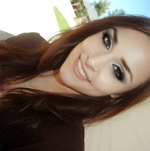 Aimee Curran Photo 16