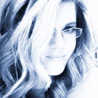Sarah Lopez Photo 32