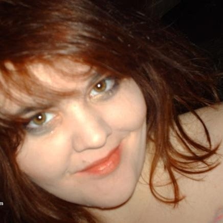 Julia Saunders Photo 9