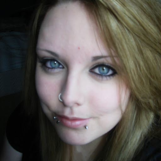 Elizabeth Dewitt Photo 22