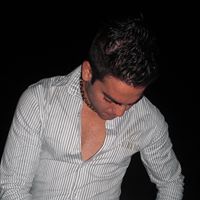Yan Gomez Photo 8