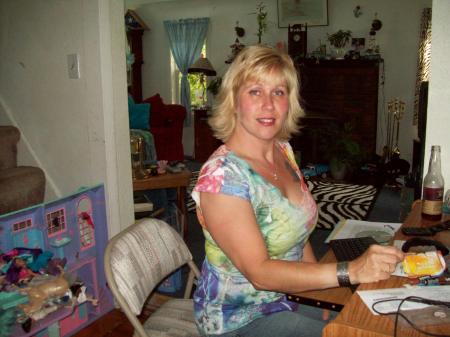 Brenda Lutz Photo 15