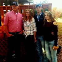 Angie Hinton Photo 9