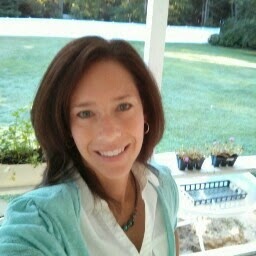 Lori Brown Photo 25