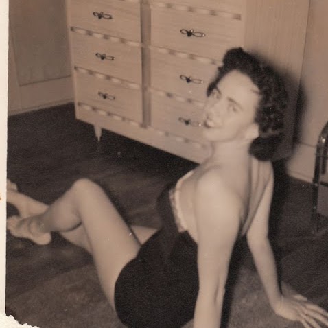 Linda Springer Photo 14