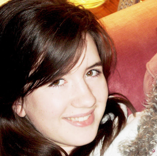 Amanda Rothwell Photo 15