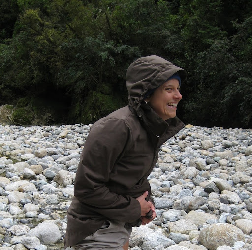 Roxanne Hughes Photo 12