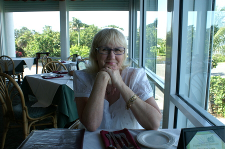 Linda Jewell Photo 9