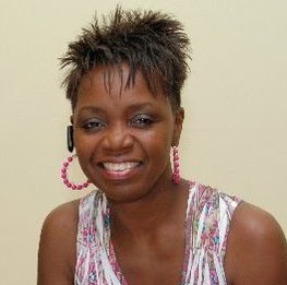 Gwen Roberts Photo 19