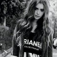 Lily Collins Photo 27