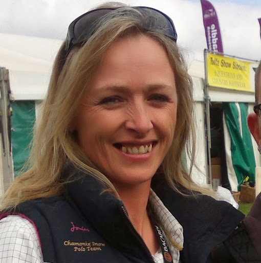 Christine Bird Photo 27