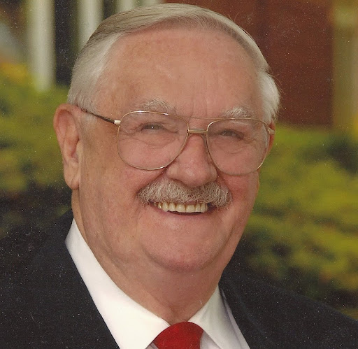 Thomas Hendricks Photo 30