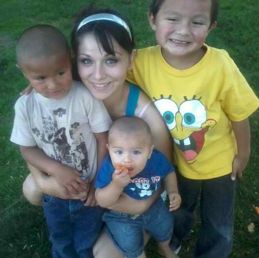Linda Quinones Photo 13