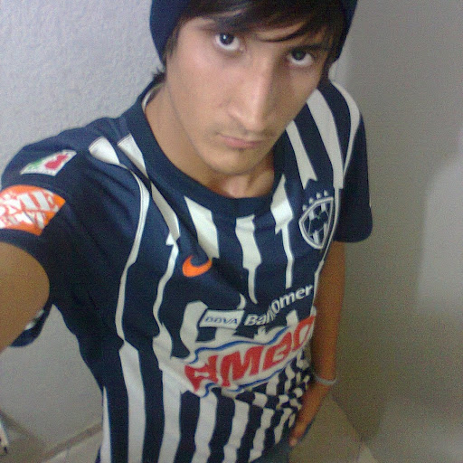 Roberto Cerda Photo 21