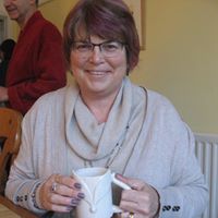 Julia Waite Photo 13