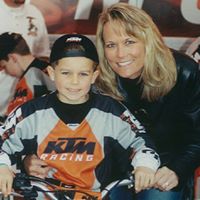 Lisa Adams Photo 18