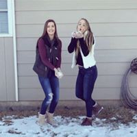 Elizabeth Mangels Photo 13