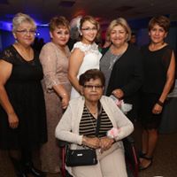 Linda Zuniga Photo 20