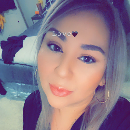 Laura Chavez Photo 26