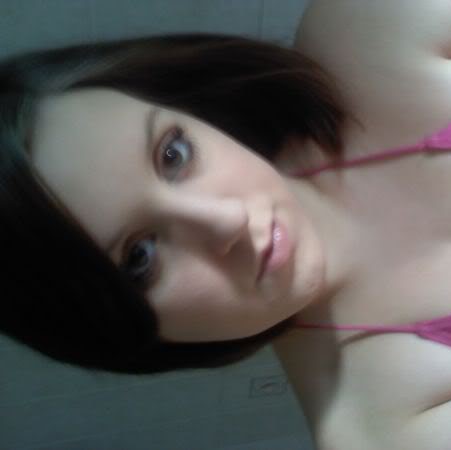 Nicole Gower Photo 13