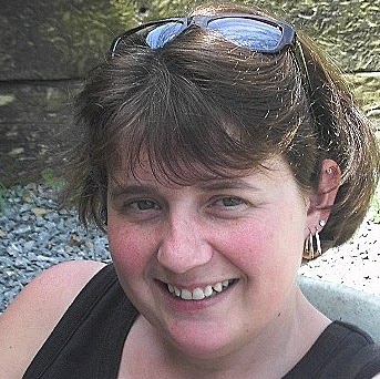 Nikki Wright Photo 32