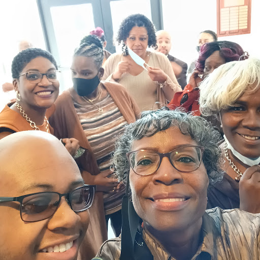 Roxie Williams Photo 25