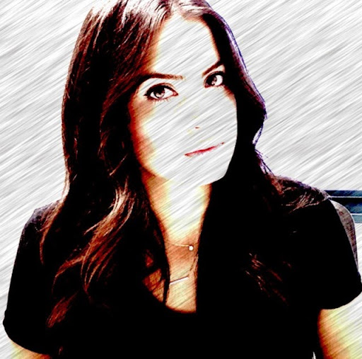 Elizabeth Herrera Photo 37