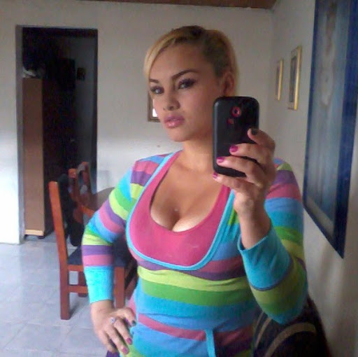Carolina Montes Photo 13