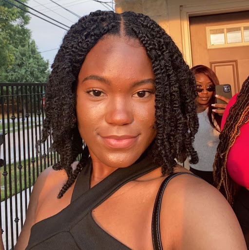 Alexandria Thompson Photo 16