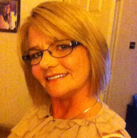 Linda Holmes Photo 31