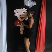 Linda Quinones Photo 12