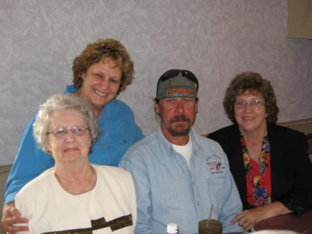 Linda Stacey Photo 24