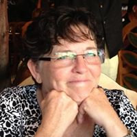 Catherine Hamilton Photo 15