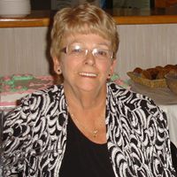 Linda Stacey Photo 32