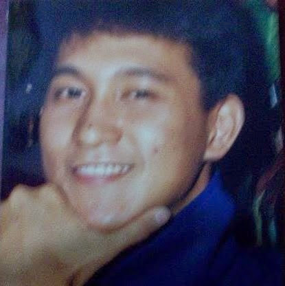 Edward Robles Photo 28