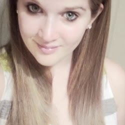 Christina Tucker Photo 27