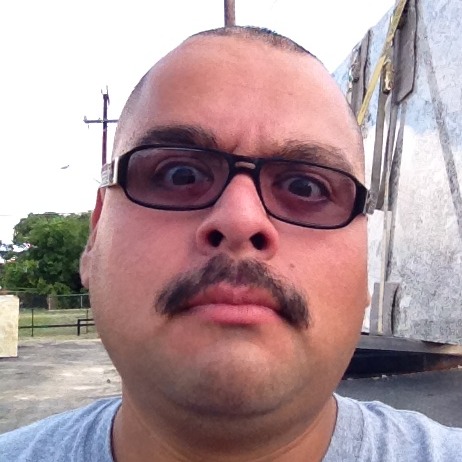 Robert Gonzalez Photo 20