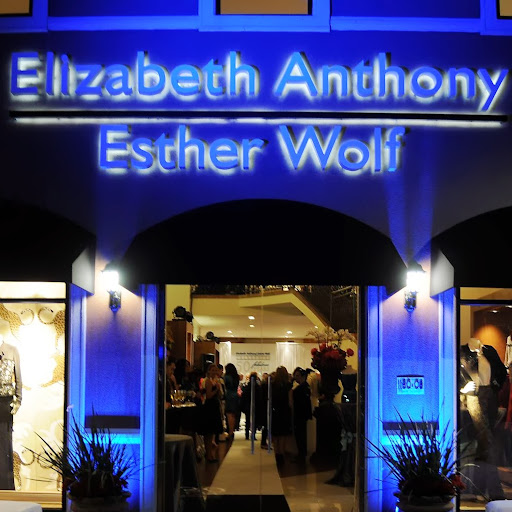 Elizabeth Anthony Photo 23